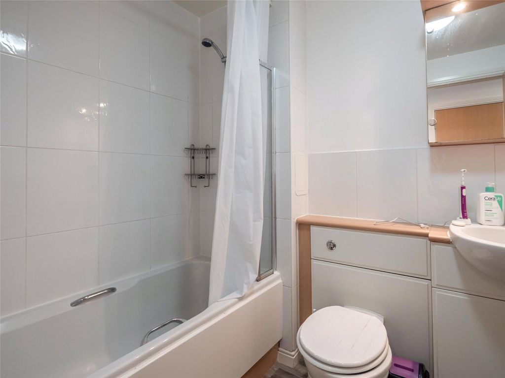 1 bed flat for sale in 39/37 Pilrig Heights, Pilrig, Edinburgh EH6, £180,000