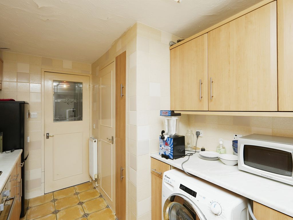 2 bed flat for sale in Barley Close, Little Eaton, Derby DE21, £110,000