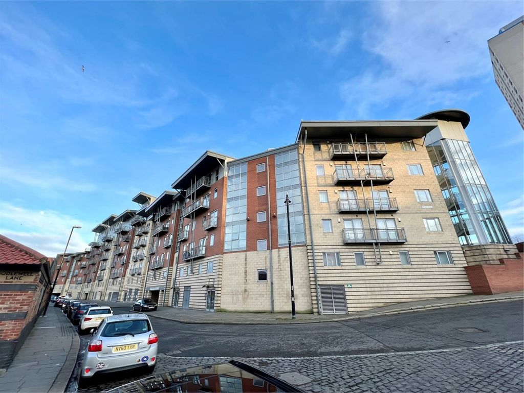 2 bed flat for sale in River View, Low Street, Sunderland SR1, £67,500