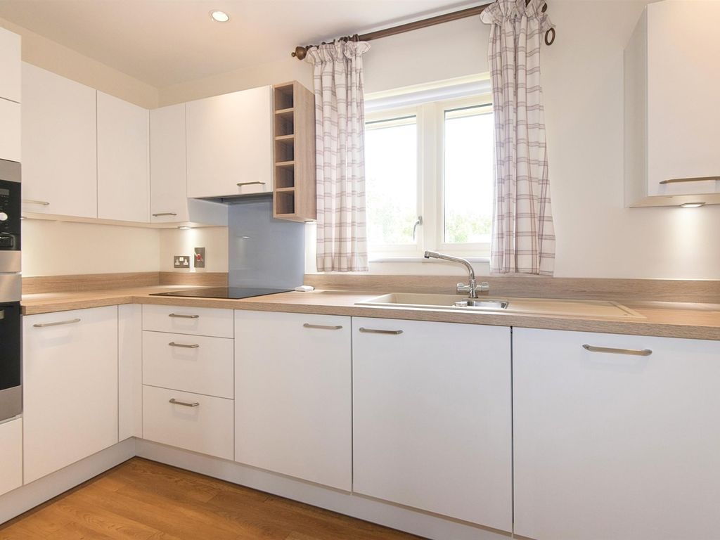 1 bed property for sale in Spence Close, Eastleigh SO50, £325,000