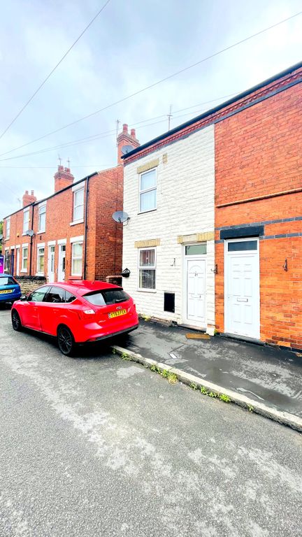 2 bed terraced house for sale in Albert Avenue, Nottingham NG8, £130,000