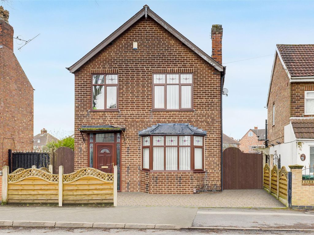 3 bed detached house for sale in Arnot Hill Road, Arnold, Nottinghamshire NG5, £325,000