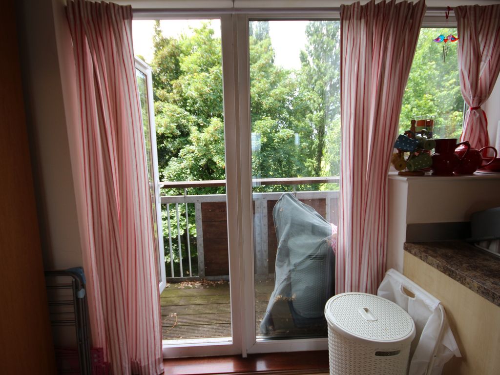 1 bed flat for sale in Jim Driscoll Way, Cardiff CF11, £140,000