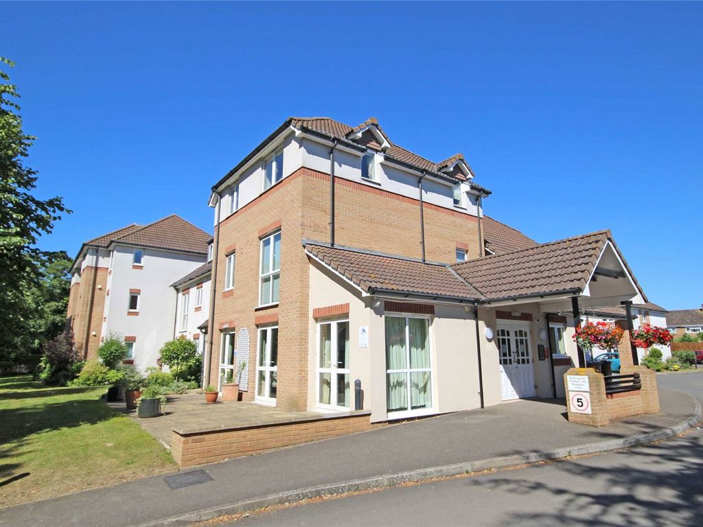 1 bed flat for sale in Cheltenham Road, Bishops Cleeve, Cheltenham, Gloucestershire GL52, £85,000