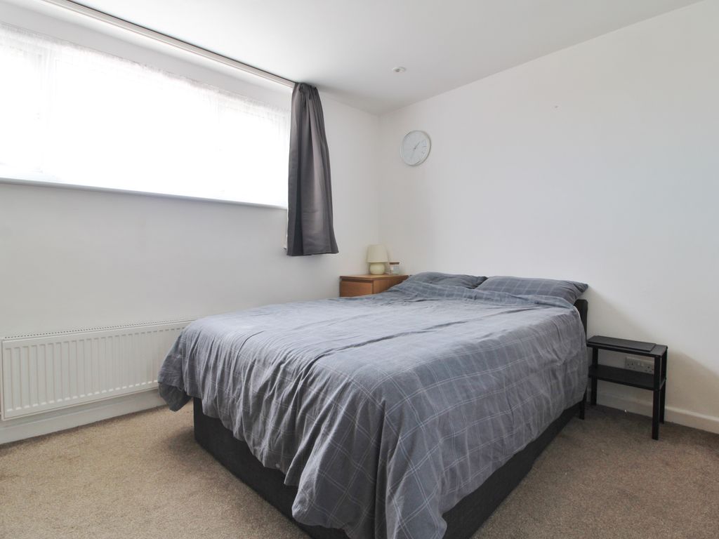 2 bed maisonette for sale in Eastney Road, Southsea PO4, £175,000
