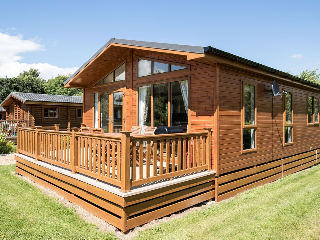 3 bed lodge for sale in Langmere Lakes, Frettenham, Norwich NR10, £249,000