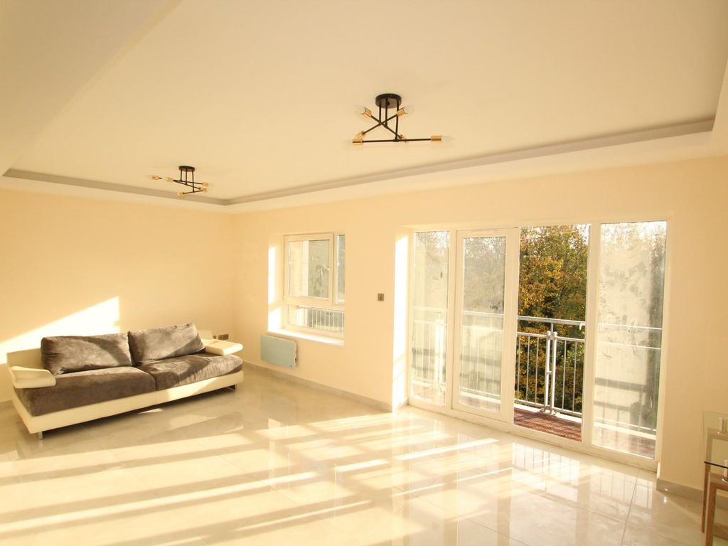 2 bed flat for sale in The River Buildings, Western Road, Leicester LE3, £175,000