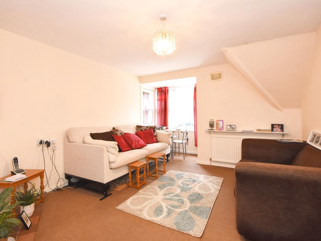 1 bed flat for sale in Bridgecote Lane, Basildon, Essex SS15, £145,000