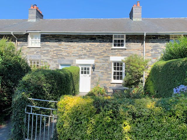 2 bed terraced house for sale in Water Street, Abergynolwyn LL36, £175,000