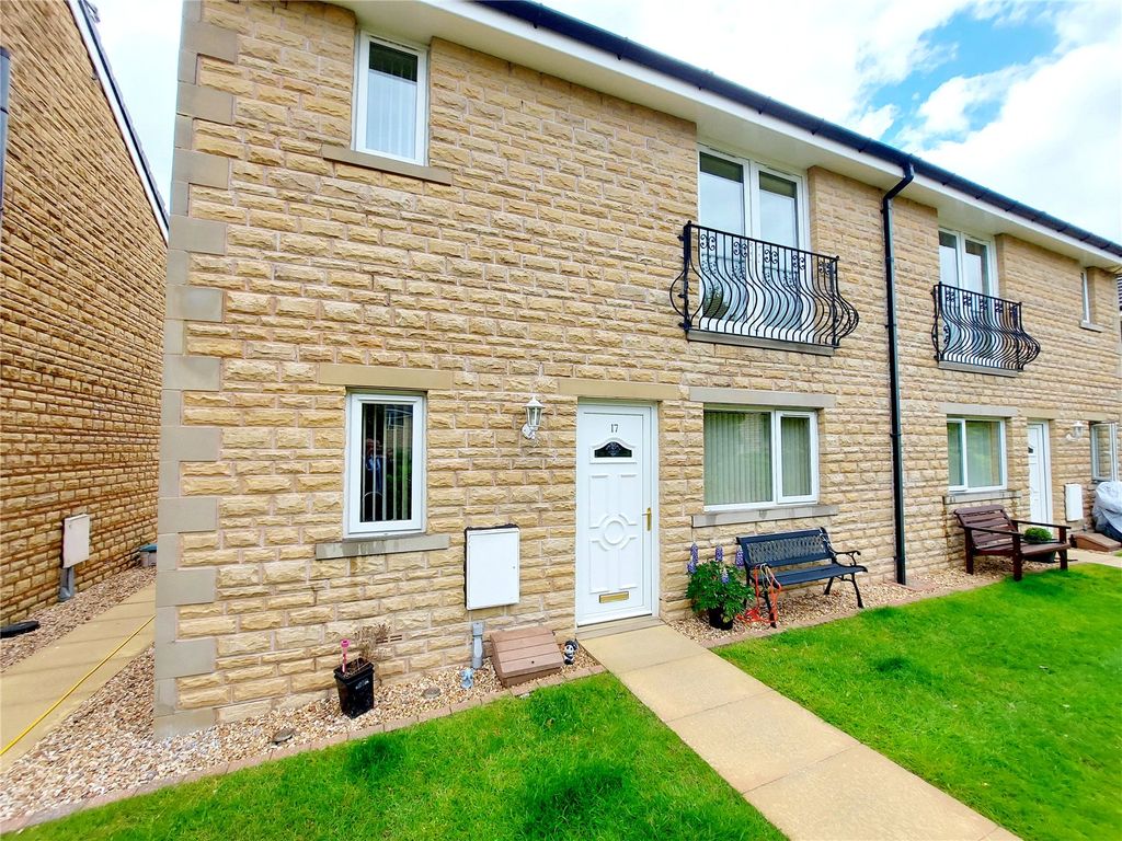 2 bed flat for sale in Lea Bank Mews, Nelson BB9, £85,000