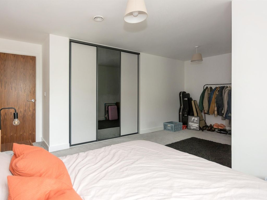 1 bed flat for sale in Sand Pits, Birmingham B1, £240,000