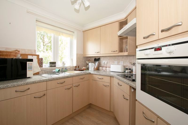 1 bed flat for sale in Seward Court, Highcliffe BH23, £139,000