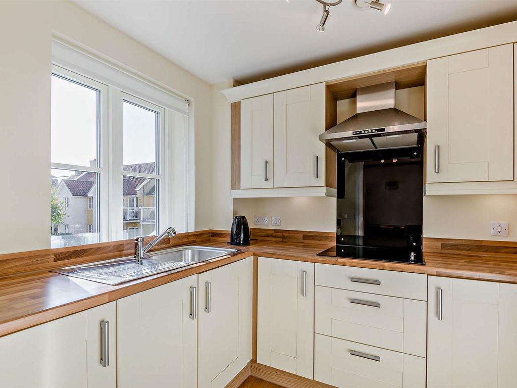 1 bed flat for sale in Barnhill Court, Barnhill Road, Chipping Sodbury, Bristol BS37, £219,950