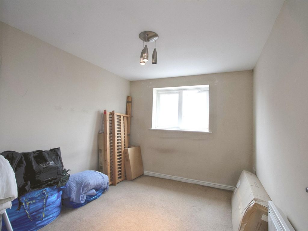 1 bed flat for sale in Broadway, Roath, Cardiff CF24, £110,000