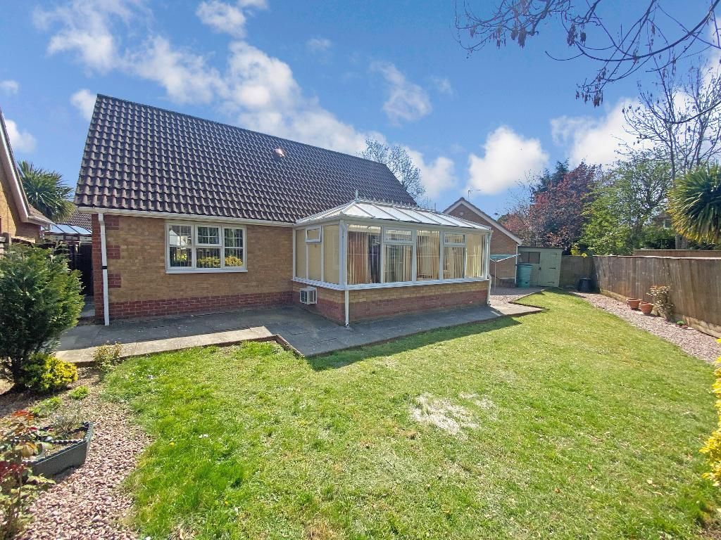 2 bed detached bungalow for sale in Southfields Close, Wisbech, Cambs PE13, £210,000