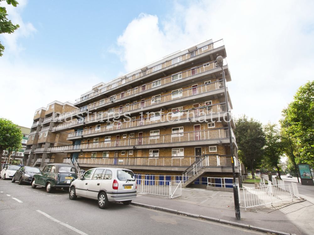 1 bed flat for sale in Tissington Court, Rotherhithe New Road, London SE16, £260,000