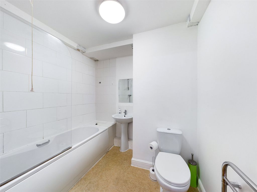 1 bed flat for sale in Equity Chambers, Bradford, West Yorkshire BD1, £50,000