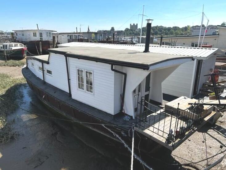 1 bed houseboat for sale in Knight Rd, Strood ME2, £55,000