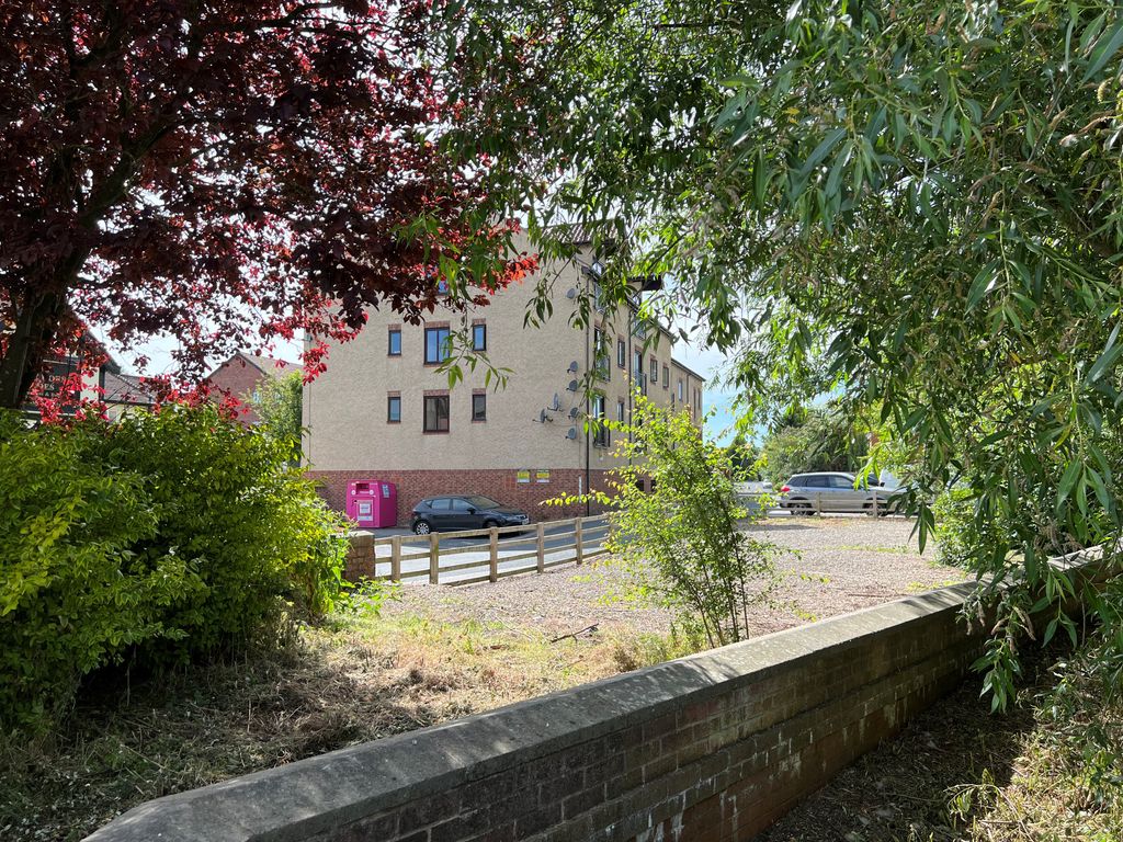 1 bed flat for sale in Mill Lane, Boroughbridge, York YO51, £90,000