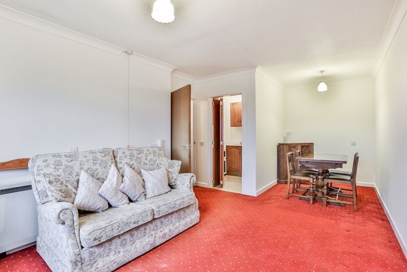 1 bed flat for sale in Rushy Mews, Cheltenham GL52, £63,000