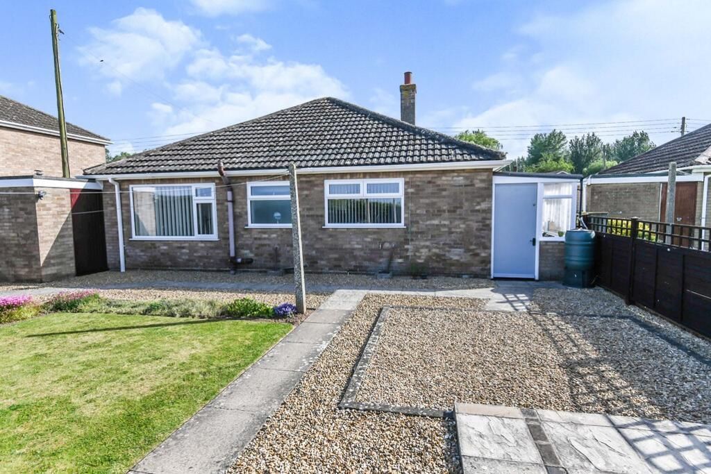 3 bed detached bungalow for sale in Church Way, Tydd St Mary, Lincs PE13, £260,000