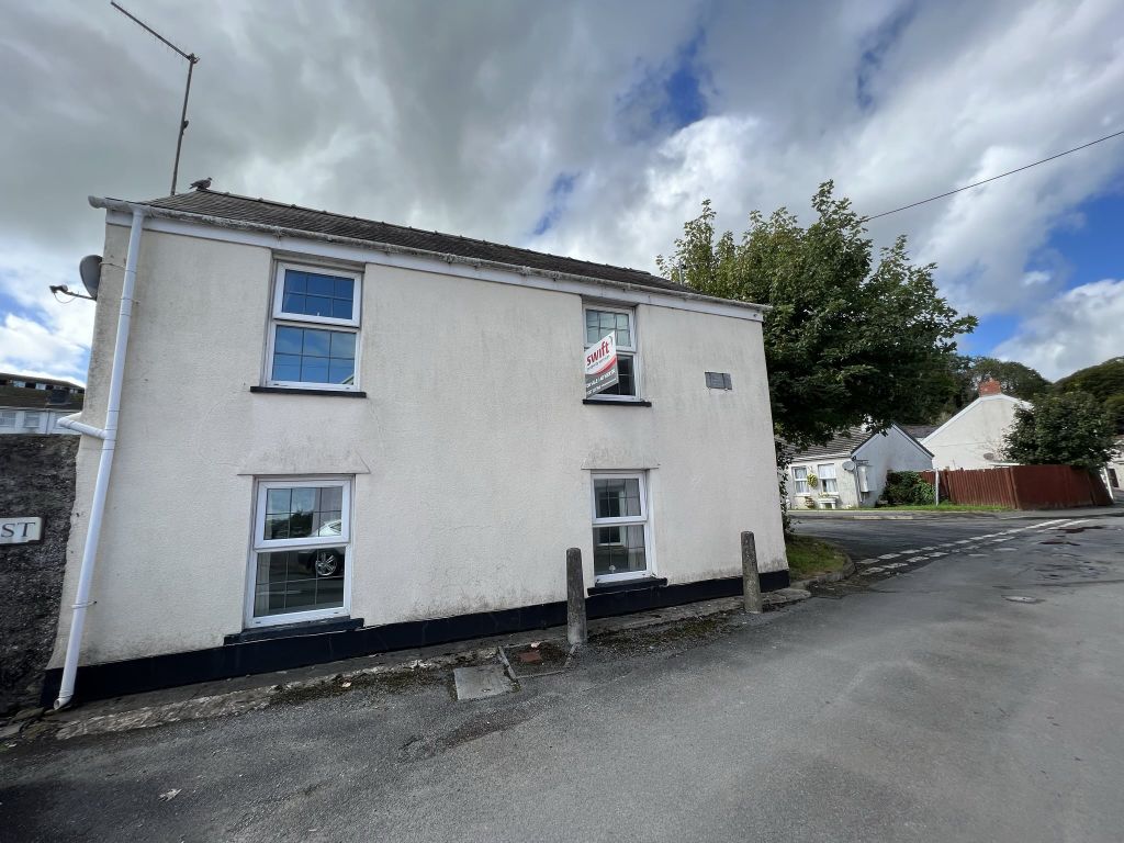 3 bed property for sale in Frogmore Street, Laugharne, Carmarthen, Carmarthenshire SA33, £200,000