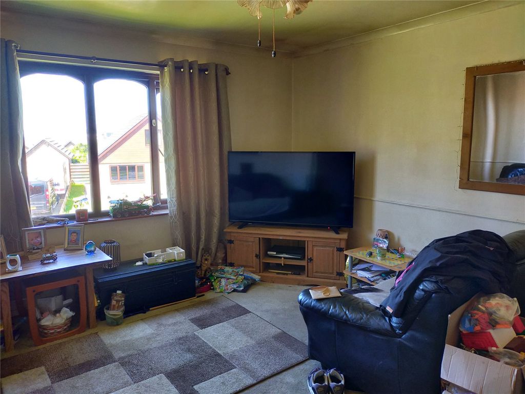 2 bed flat for sale in Abberley House, Ffordd Gwynedd, Tywyn, Gwynedd LL36, £85,000
