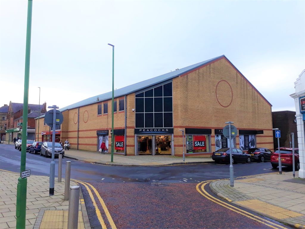Retail premises for sale in 10 Victoria Road, Consett DN8, £300,000