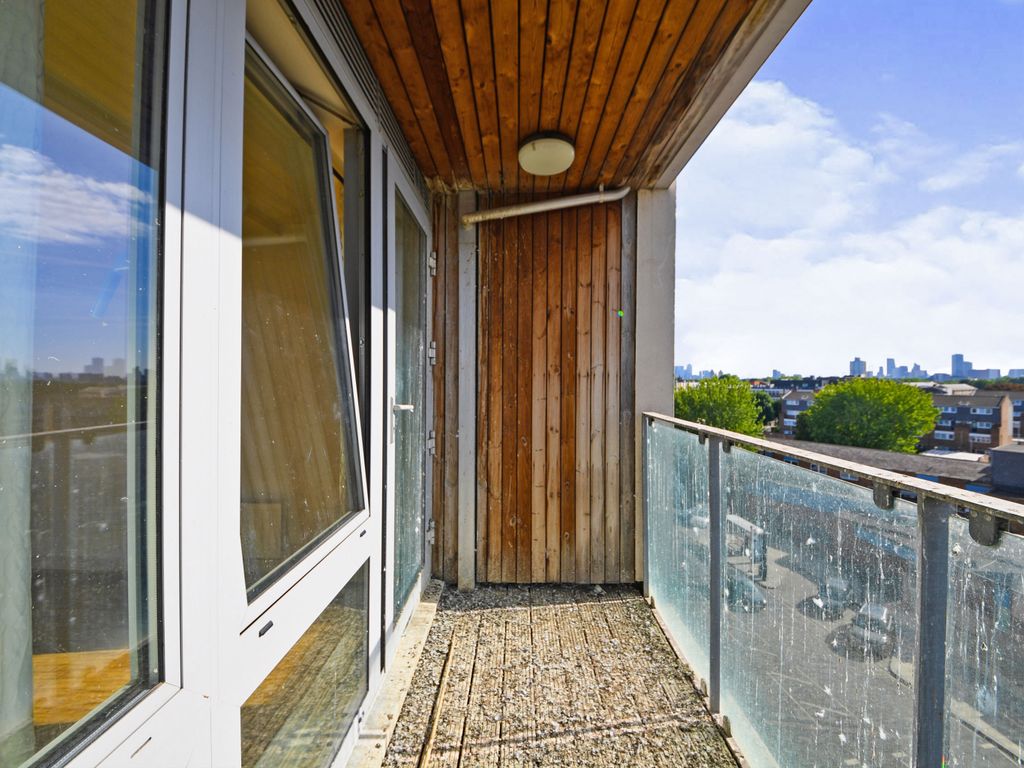 1 bed flat for sale in Emily Duncan Place, London E7, £214,950