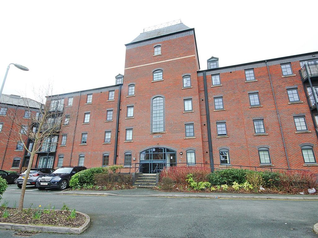 1 bed flat for sale in Priestley Court, Elphins Drive, Warrington WA4, £130,000