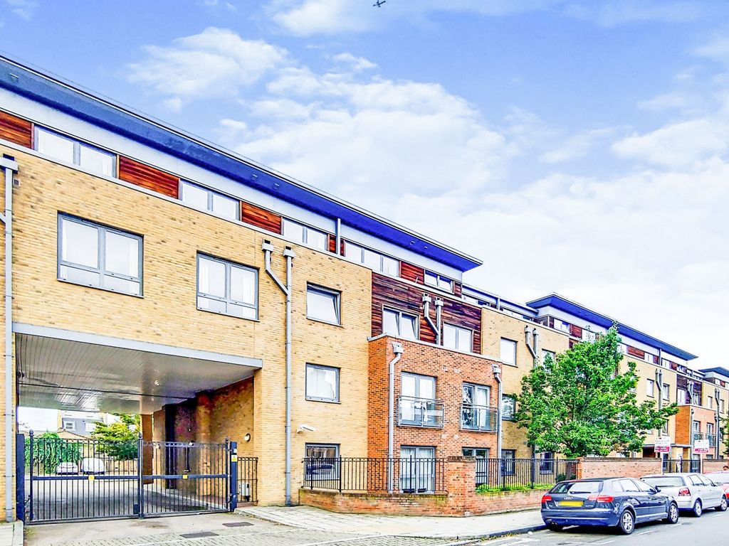 1 bed flat for sale in Effra Parade, London SW2, £290,000
