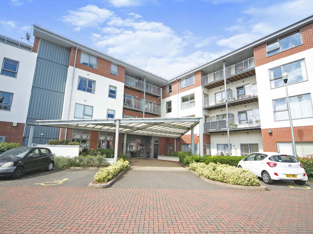 2 bed property for sale in 1 Trinity Way, Solihull B90, £95,000