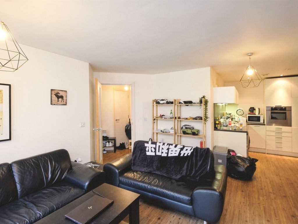 2 bed flat for sale in St. John's Walk, Birmingham B5, £185,000