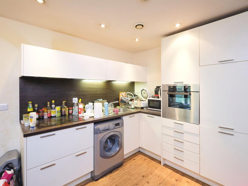 2 bed flat for sale in St. John's Walk, Birmingham B5, £185,000