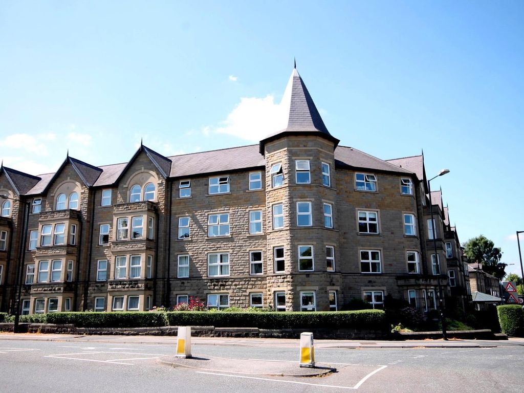 1 bed flat for sale in Haywra Court, Harrogate HG1, £140,000