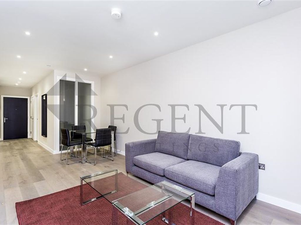 1 bed flat for sale in Broadway House, High Street BR1, £280,000