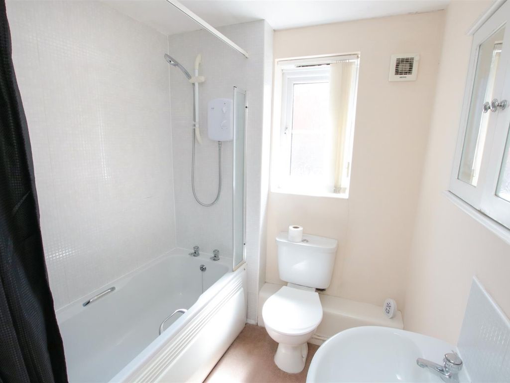 2 bed flat for sale in Moat House Way, Conisbrough, Doncaster DN12, £70,000