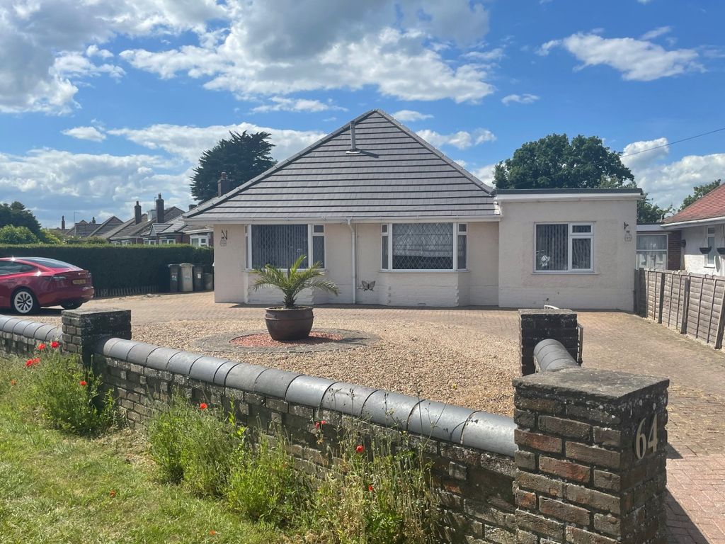 3 bed bungalow for sale in Burgh Old Road, Skegness PE25, £325,000