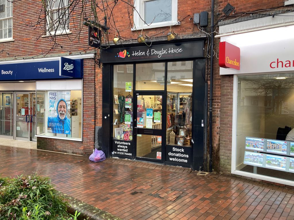 Retail premises for sale in 60 The Broadway, High Street, Chesham HP5, £379,900