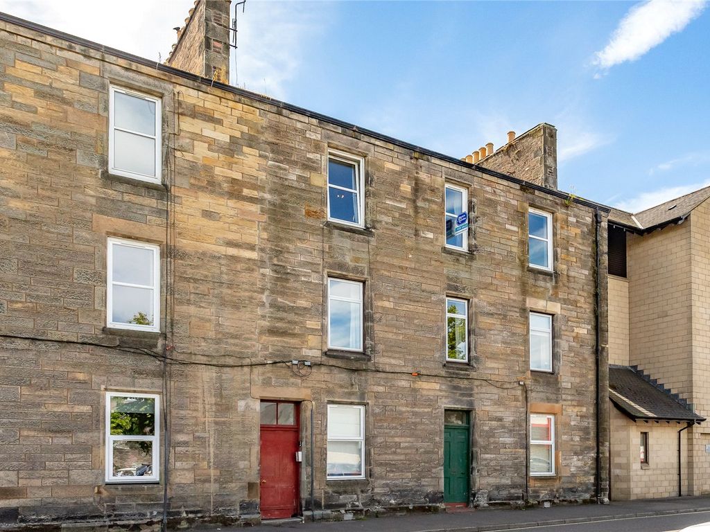 2 bed flat for sale in Victoria Street, Perth PH2, £120,000