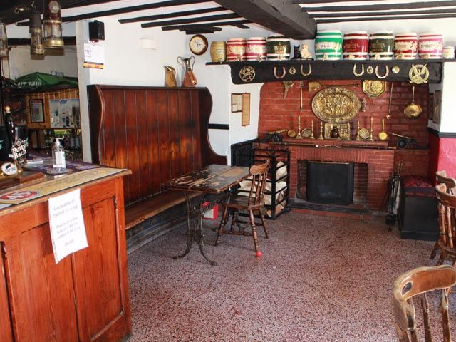 Pub/bar for sale in Dinas Mawddwy, Machynlleth SY20, £16,000