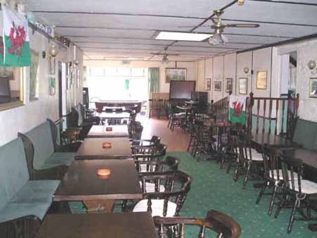 Pub/bar for sale in Dinas Mawddwy, Machynlleth SY20, £16,000