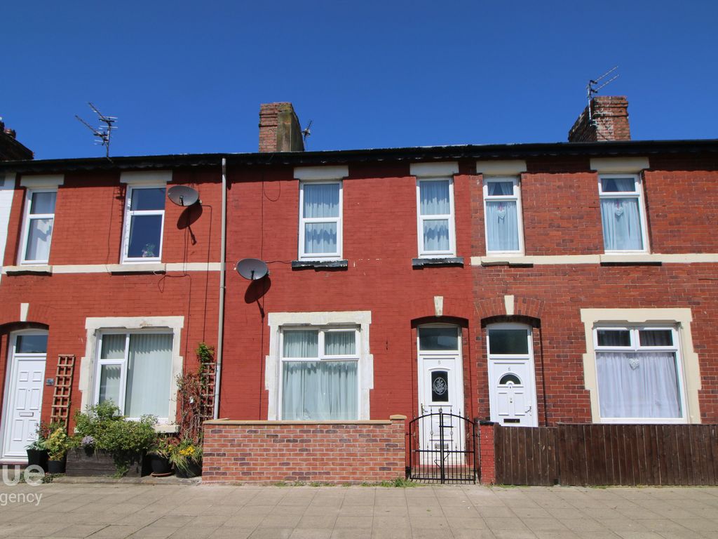 2 bed terraced house for sale in Warrenhurst Road, Fleetwood FY7, £75,000