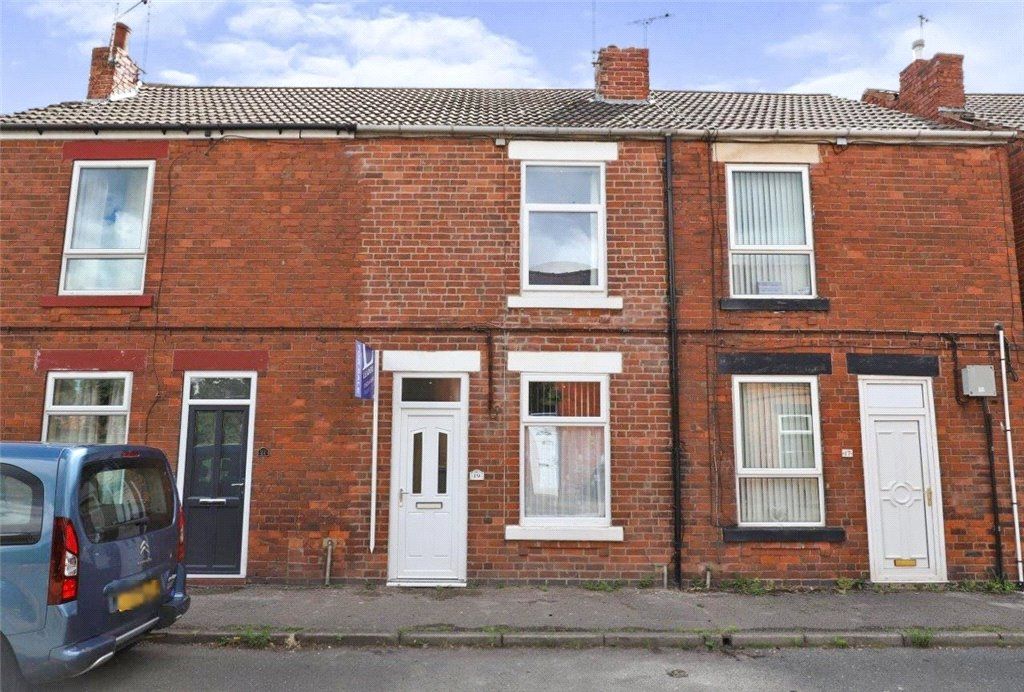 2 bed terraced house for sale in Beehive Road, Chesterfield, Derbyshire S40, £130,000