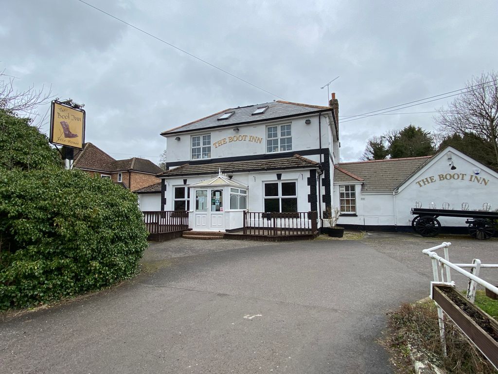 Pub/bar for sale in High Street, Tidworth SP9, £850,000