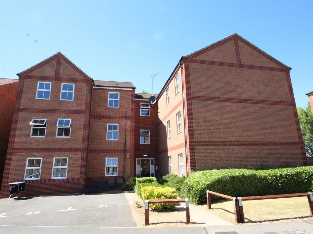 2 bed flat for sale in Newport Pagnell Road, Wootton, Northampton NN4, £150,000