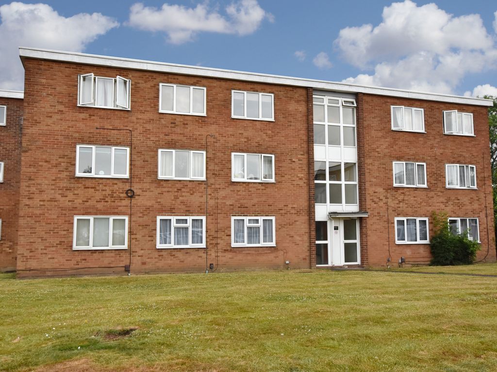 1 bed flat for sale in Bembridge Place, Linden Lea, Watford WD25, £180,000