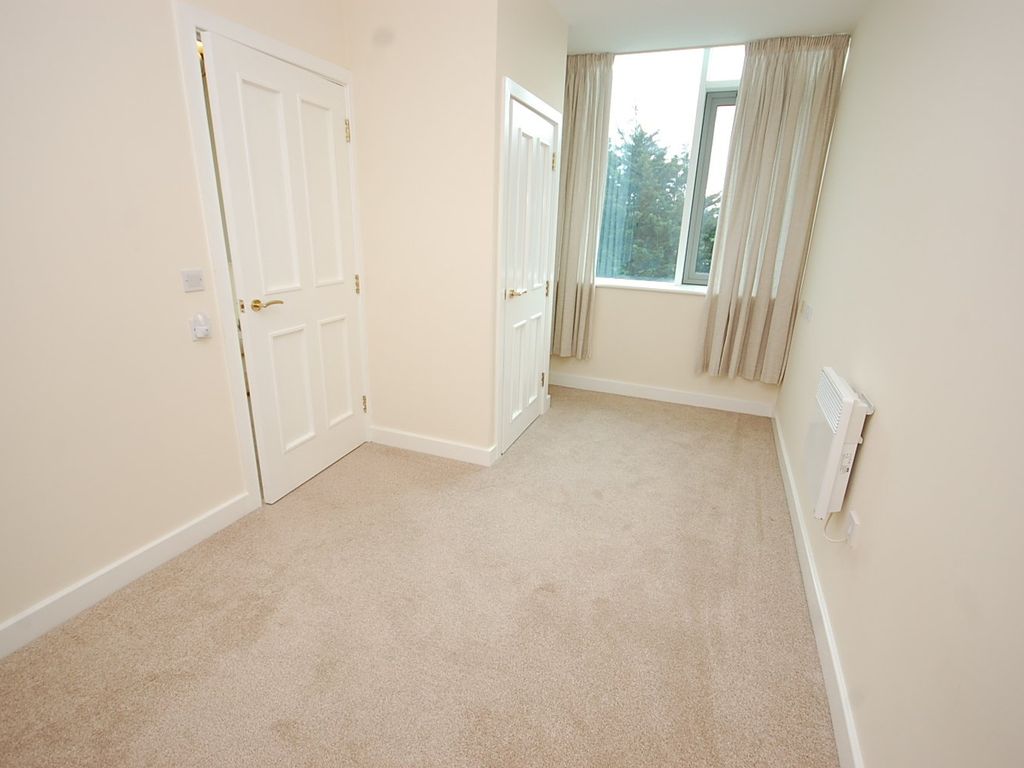 1 bed flat for sale in Springwood Gardens, Belper, Derbyshire DE56, £120,000