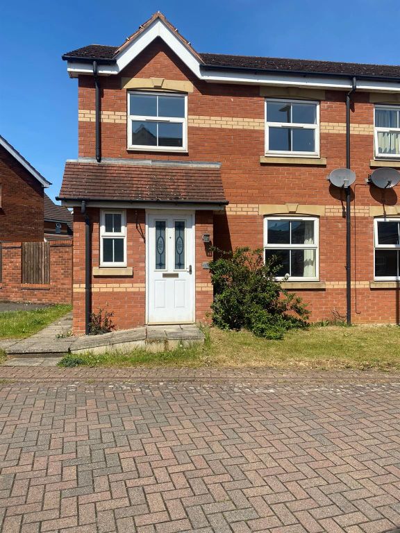 3 bed semi-detached house for sale in Birch Drive, Scunthorpe DN16, £90,000