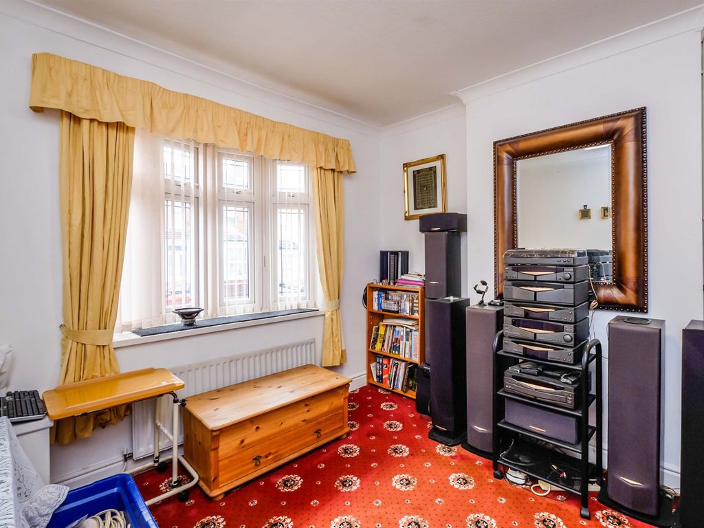 4 bed terraced house for sale in Ash Road, Saltley, Birmingham B8, £290,000